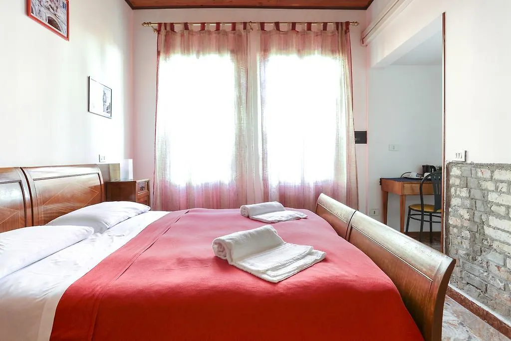 Villa Teresa Mestre Guest house