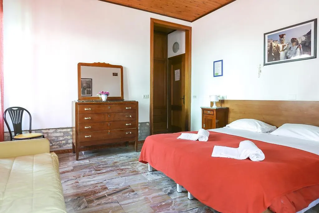 Villa Teresa Mestre 2*,