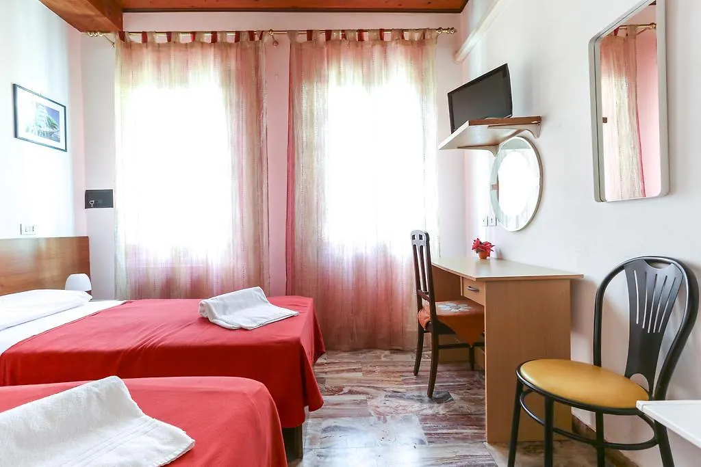 Villa Teresa Mestre Guest house