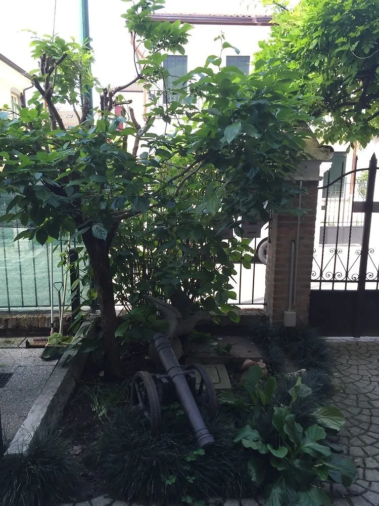Villa Teresa Mestre 2*,